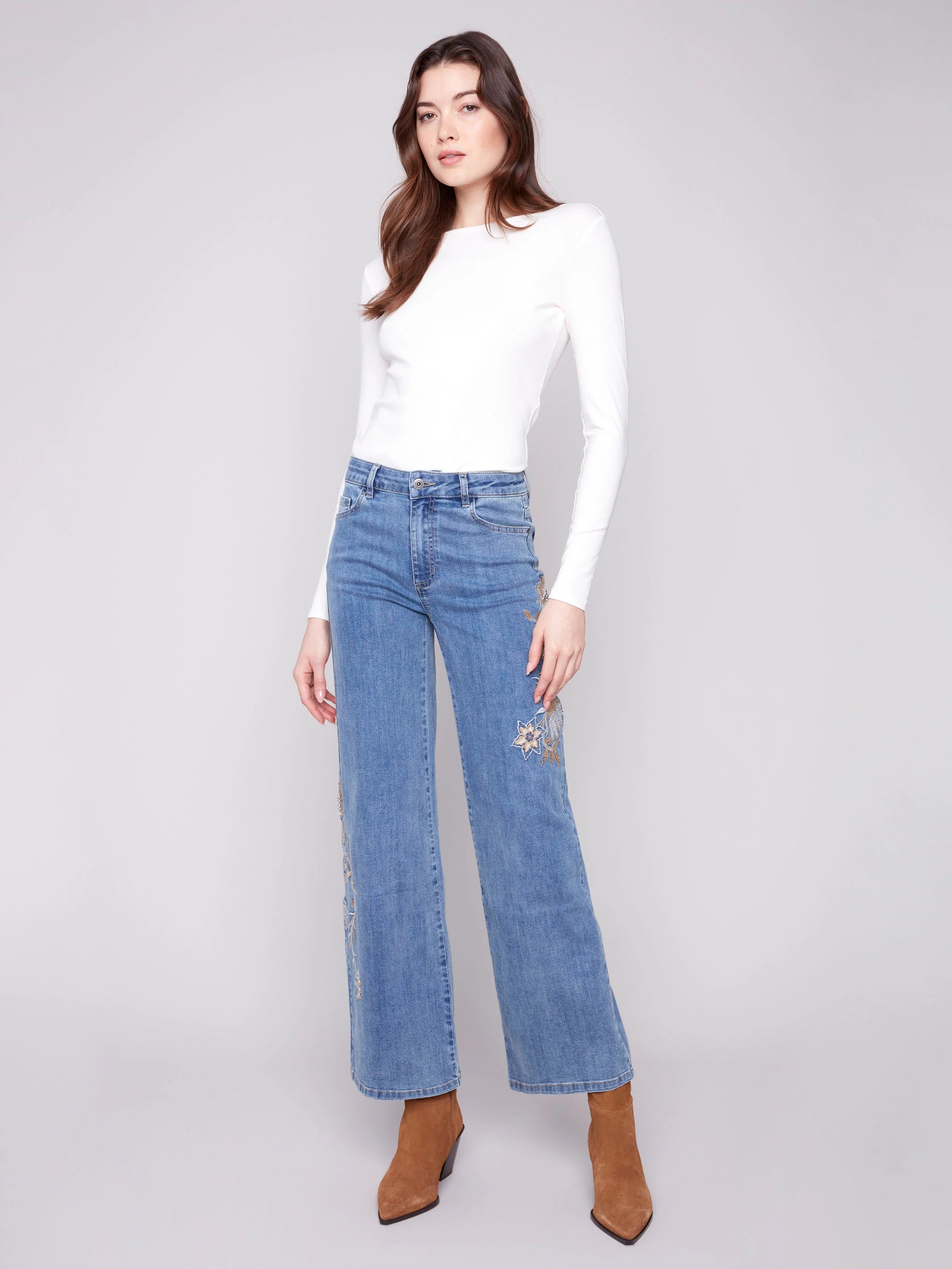 Embroidered Wide Leg Jeans With Flowers - Medium Blue