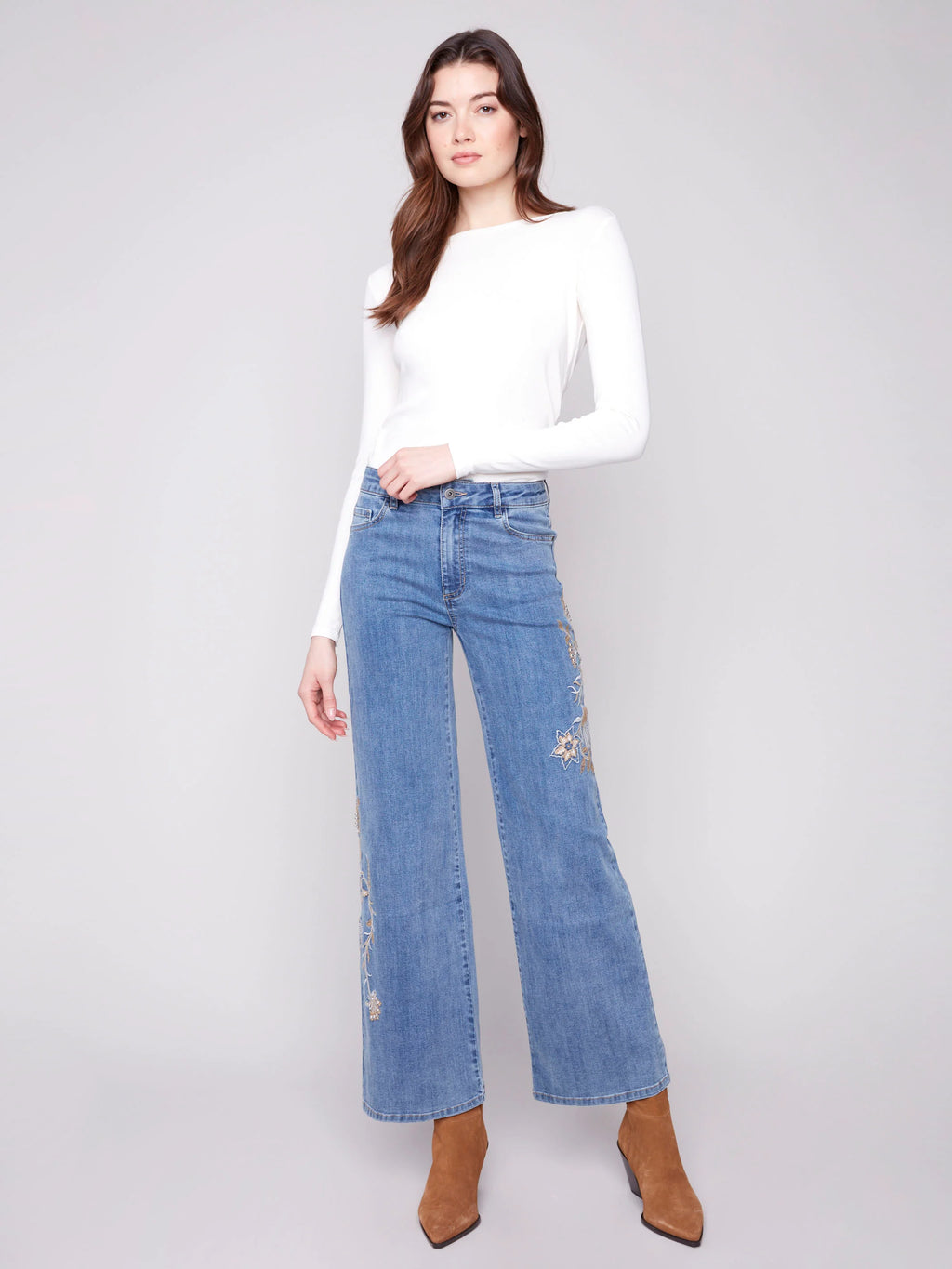 Embroidered Wide Leg Jeans With Flowers - Medium Blue